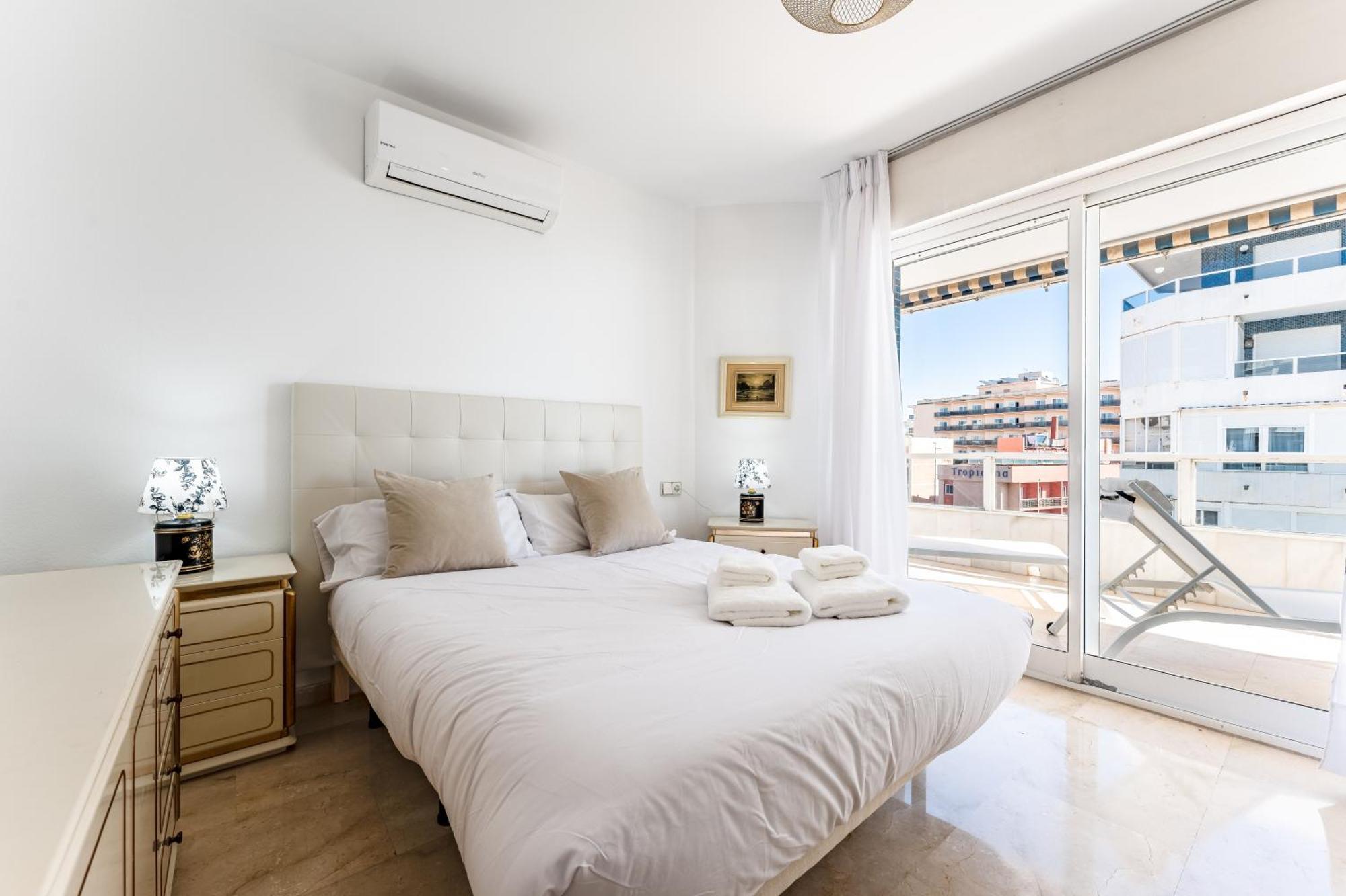 Tropico Carihuela View & Parking Apartment Torremolinos Exterior photo
